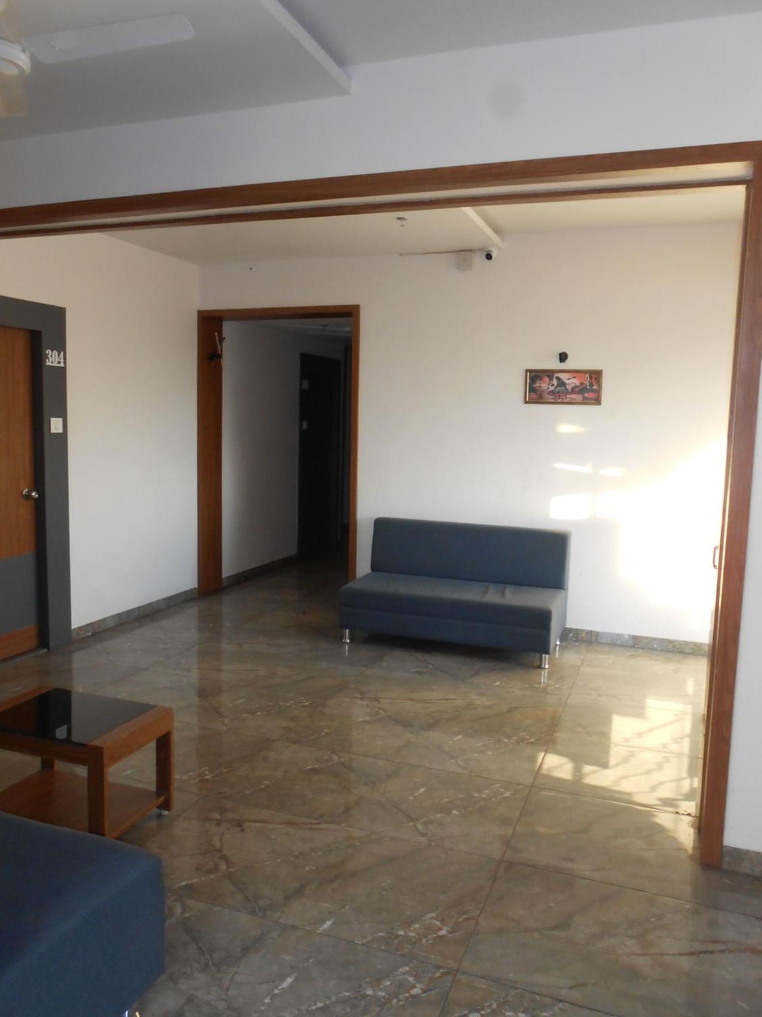Hotel Crossview Palanpur Esterno foto