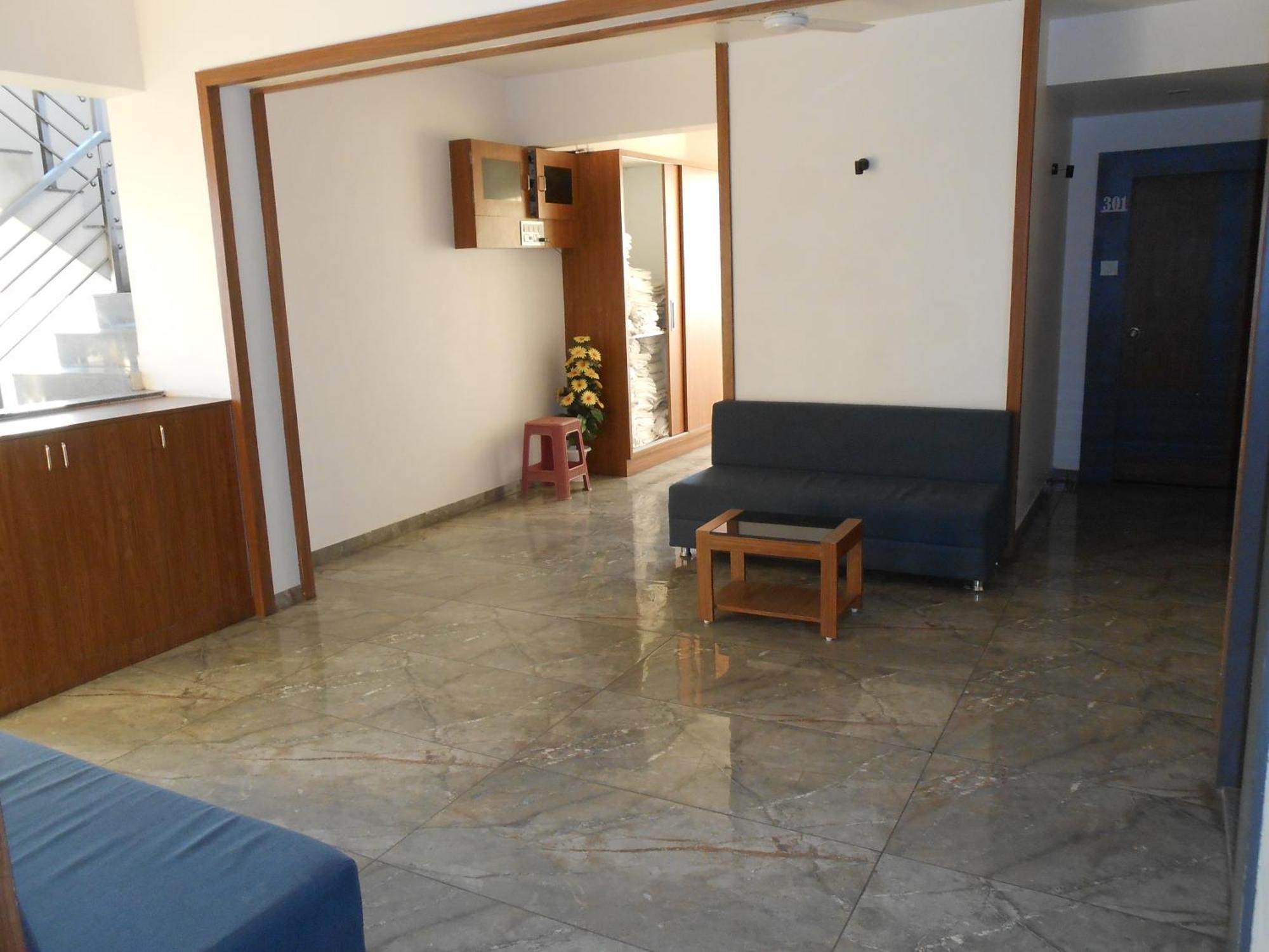 Hotel Crossview Palanpur Esterno foto