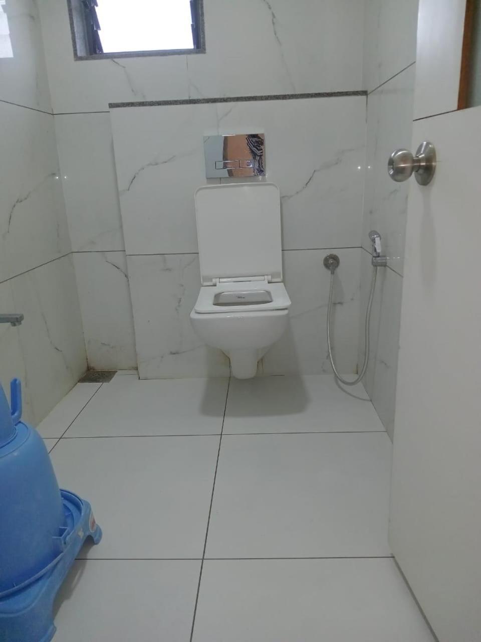 Hotel Crossview Palanpur Esterno foto